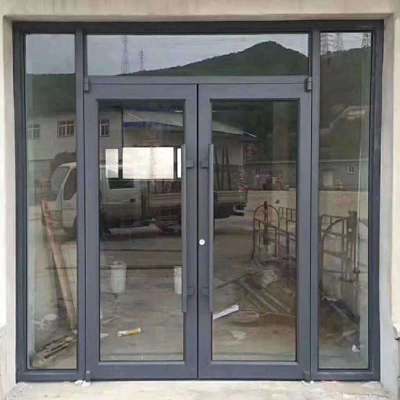 Porte de verre en aluminium en coffrage français pour une usine de production avancée