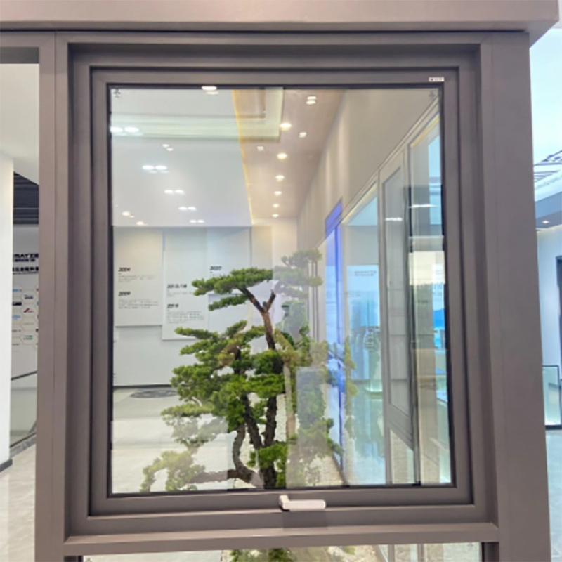 fenêtre en aluminium sur mesure avec double vitrage et étanchéité à l'air de niveau 8