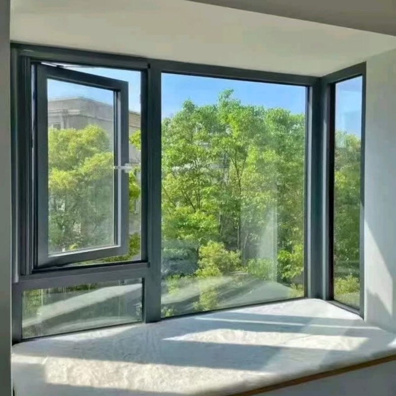 Fenêtre à battant en aluminium haut de gamme haute performance avec verre trempé pour une résistance ultime
